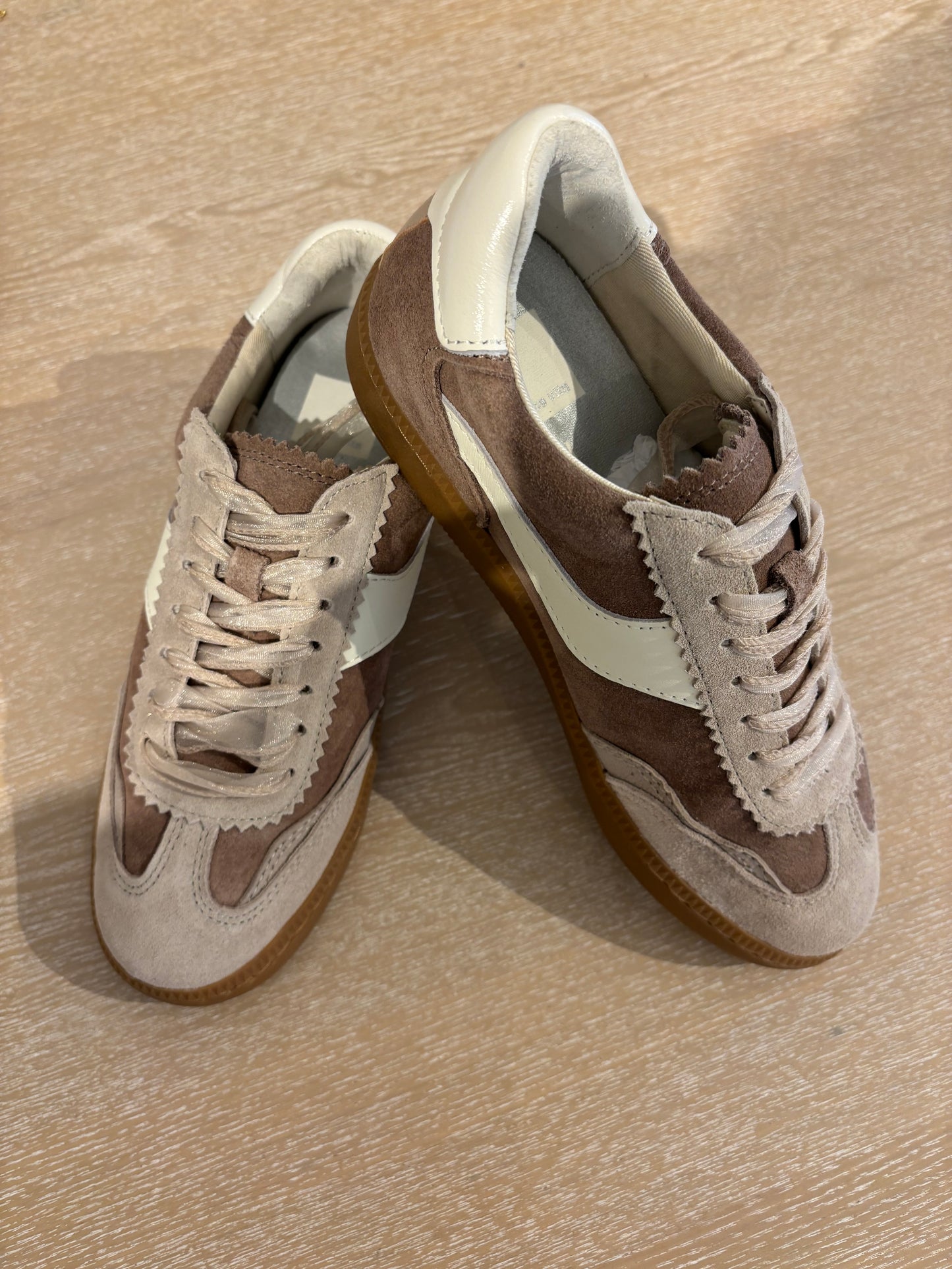 Dolce Vita Notice Taupe Sneaker