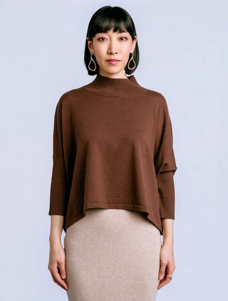 Kerisma Aja Ortho Solid Top in Licorice Root