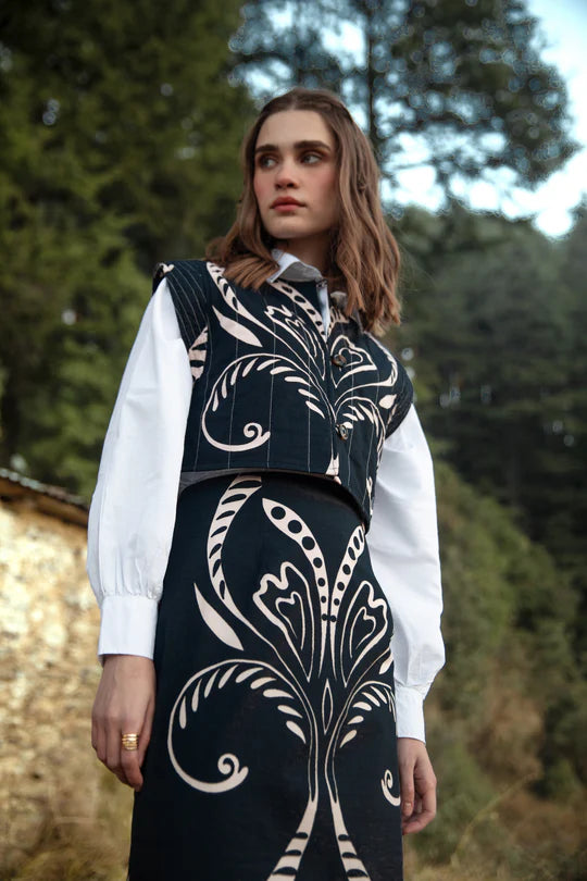 Beyond by Vera Lexie Vest and Aspen Skirt Set in Fountain Black