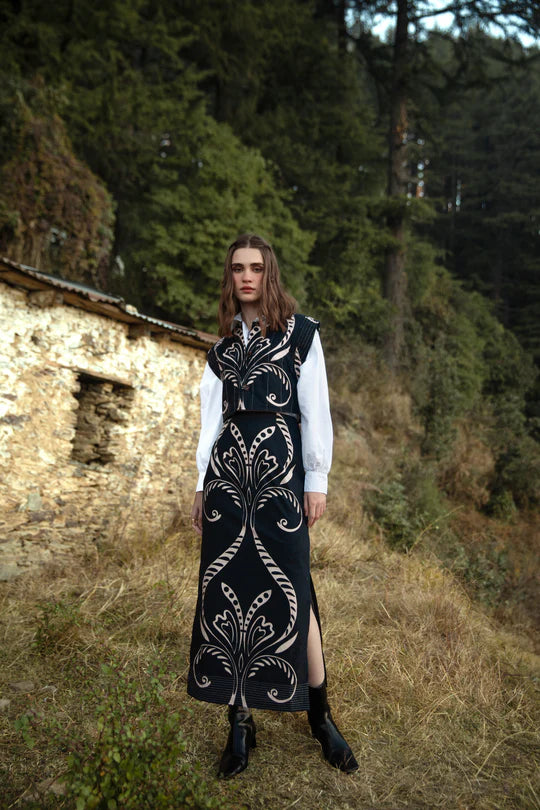 Beyond by Vera Lexie Vest and Aspen Skirt Set in Fountain Black