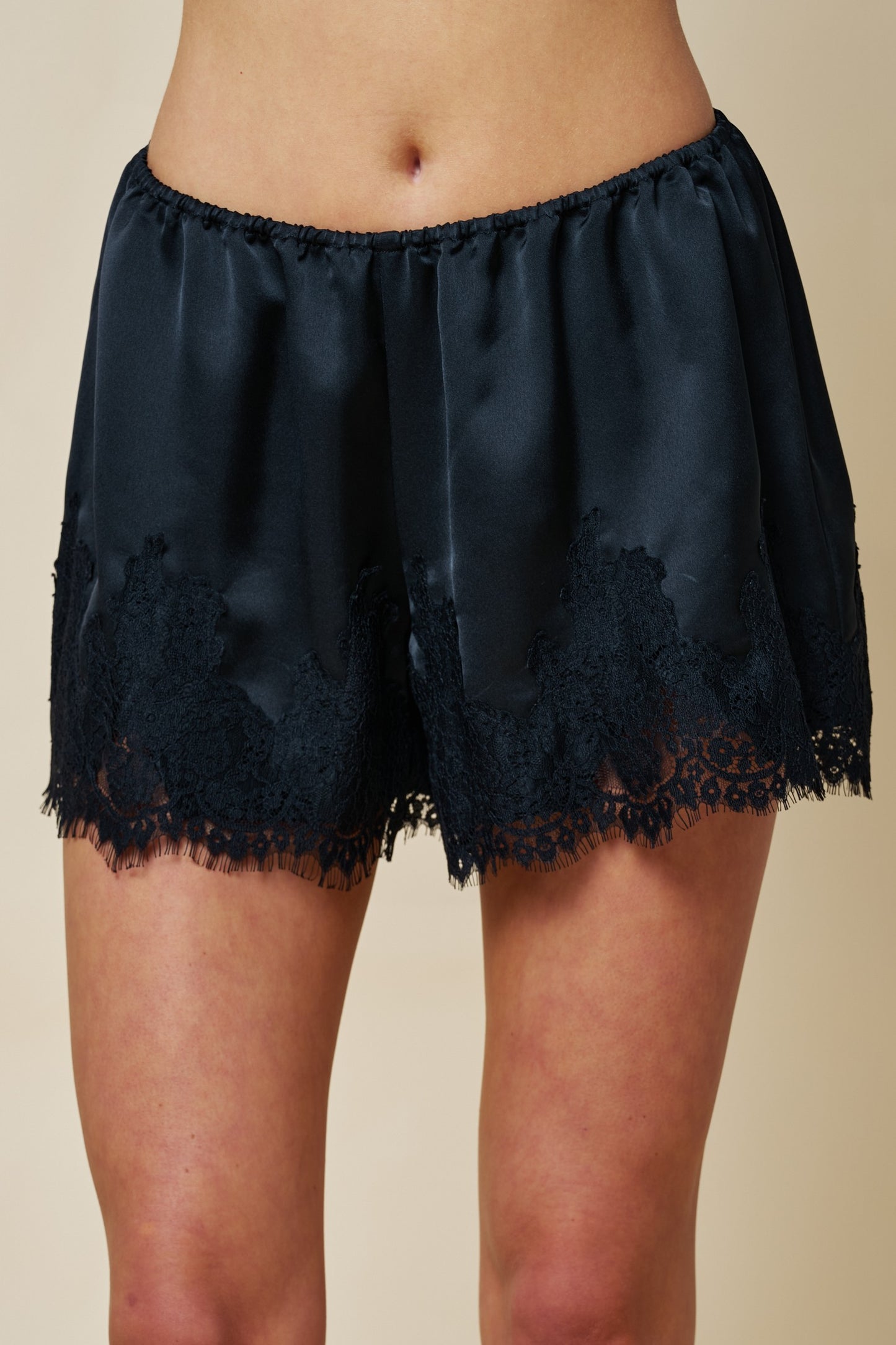 Leigh Shorts in Black
