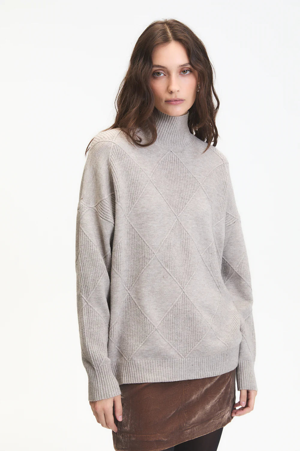 DELUC Asher Turtleneck Sweater in Ecru or Light Grey