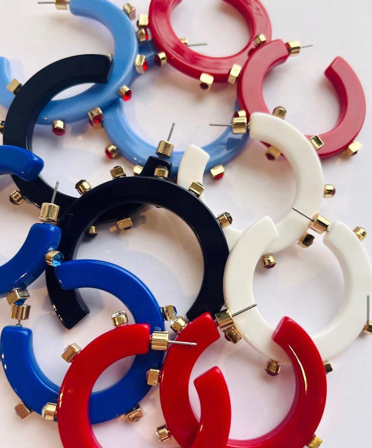 SMITH & CO. City Girl Jewel Hoop – Threads Jackson