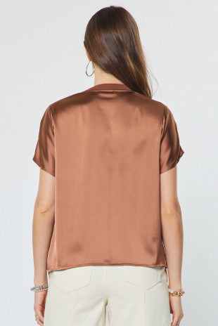 Sonia Shirred Detail Short Sleeve Top in Mocha Mousse