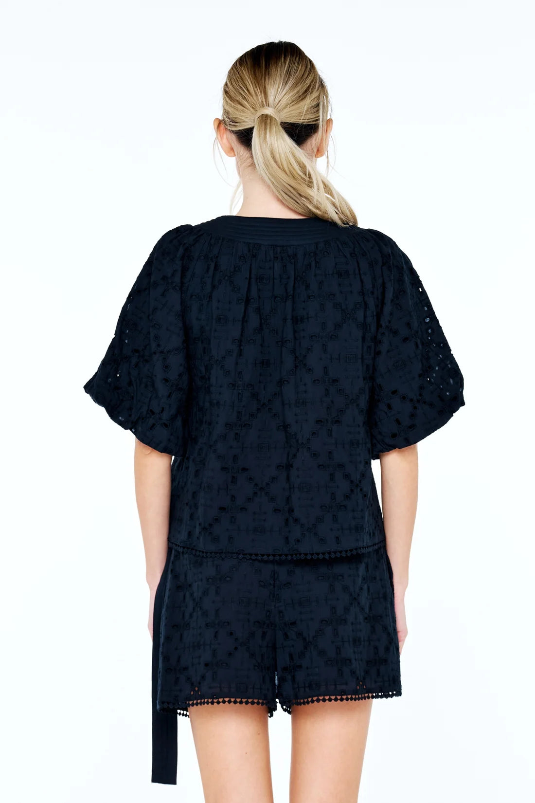 Ciebon Delphi Embroidered Eyelet Set