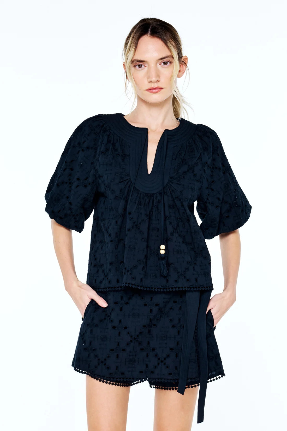 Ciebon Delphi Embroidered Eyelet Set